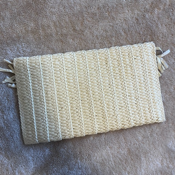 Btb Los Angeles Mrs. Clutch - Picture 3 of 4